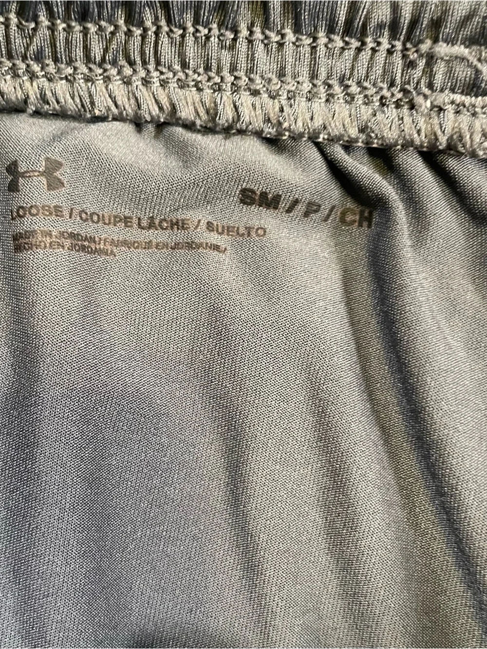 Under Armour Men’s Gray Loose Fit Athletic Basketball Shorts